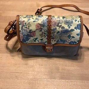 Patricia Nash crossbody purse